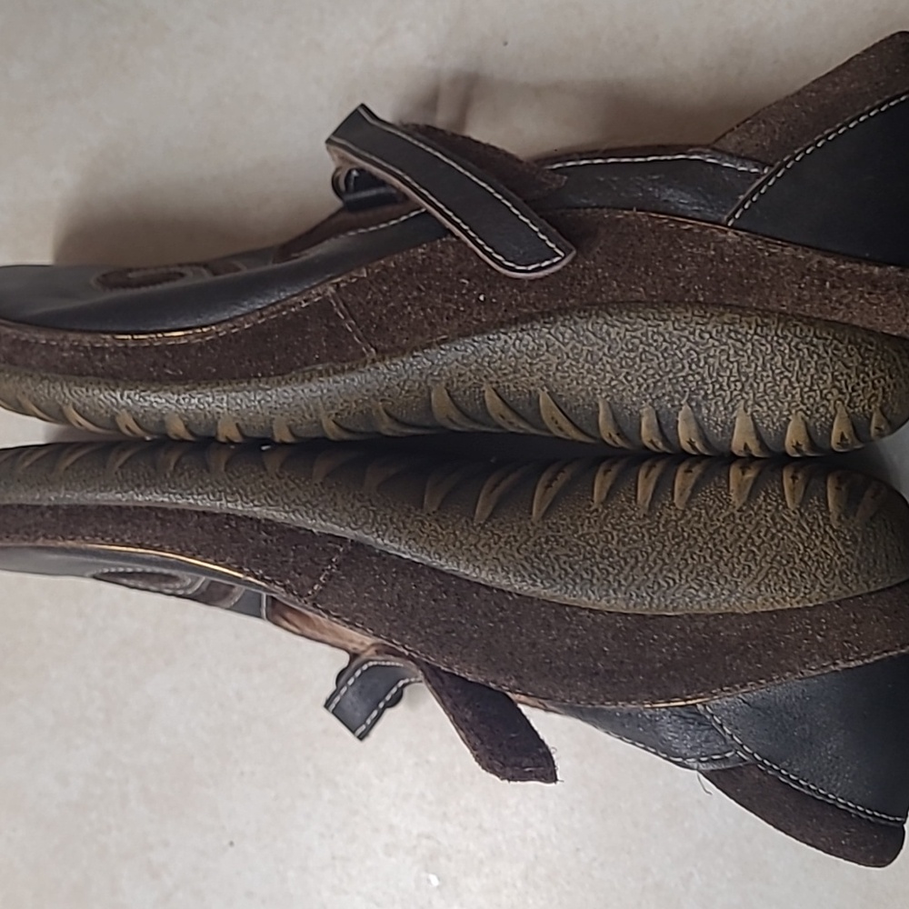 New Naot Matai Mary Jane Velcro Flats View 5